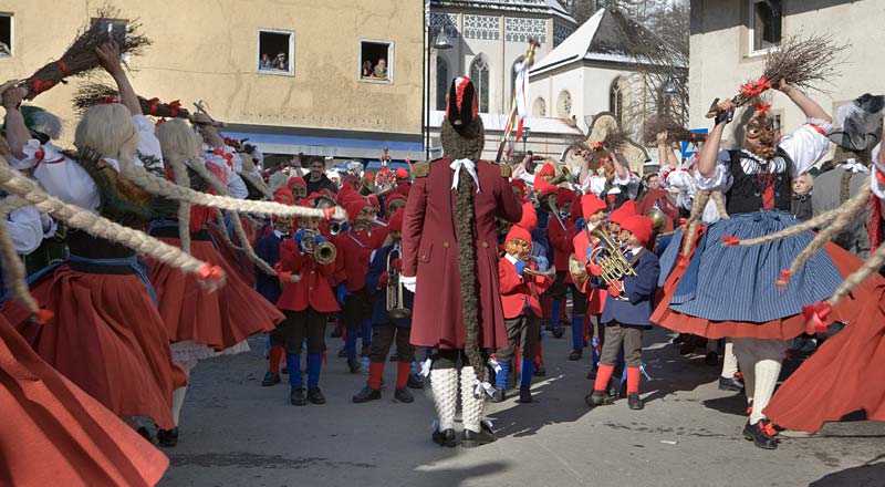 Hexen beim Schemenlaufen in Imst ©Imst Tourismus